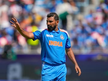 বুমরাহ-সিরাজ বিশ্রামে, তারপরও কেন সুযোগ পেলেন না শামি! উঠছে প্রশ্ন বুমরাহ-সিরাজ বিশ্রামে, তারপরও কেন সুযোগ পেলেন না শামি! উঠছে প্রশ্ন