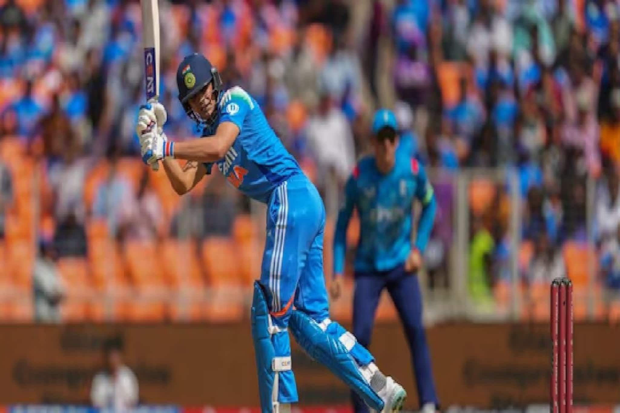 রানের রঙমশাল ঝরাচ্ছেন শুভমান গিল, হাসিম আমলার রেকর্ড ভাঙলেন, রেকর্ড বইয়ে করলেন জায়গা