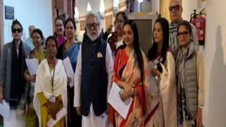 রাষ্ট্রপতির কাছে তৃণমূলের প্রতিনিধি দল রাষ্ট্রপতির কাছে তৃণমূলের প্রতিনিধি দল