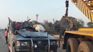 মর্মান্তিক দুর্ঘটনা! মহাকুম্ভ থেকে আসার পথে ডিভাইডারে ধাক্কা দ্রুত গতির গাড়ির, ঘটনাস্থলেই শেষ ৬...