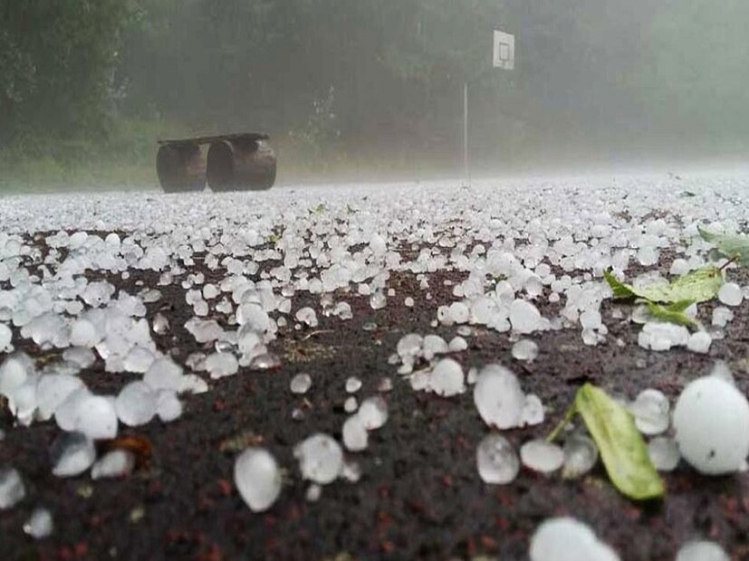 *বৃষ্টির সম্ভাবনা রয়েছে উত্তরবঙ্গে, তুষারপাতেরও সম্ভাবনা। জলপাইগুড়ি,কোচবিহার সহ উত্তরবঙ্গের সব জেলাতেই হালকা বৃষ্টি হতে পারে। তবে কোথাও আপাতত ভারী বৃষ্টির সম্ভাবনা নেই। এই বৃষ্টির মধ্যেই দার্জিলিংয়ে হালকা তুষারপাত হওয়ার সম্ভাবনা রয়েছে। তীব্র শীতে থাকেবে বেশ কিছু জায়গায়। ফাইল ছবি।