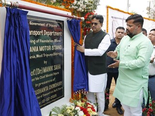 জিরানিয়া মোটরস্ট্যান্ড কমপ্লেক্সে পাঁচটি প্রকল্পের শিলান্যাস ও একটি প্রকল্পের উদ্বোধন করেন তিনি