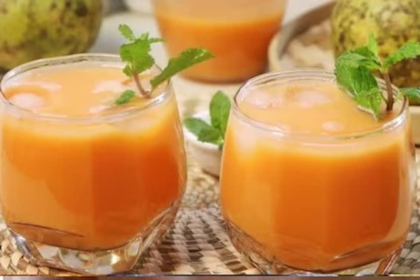 আর্থ্রাইটিস বা গেঁটে বাত কমায়, কর্মশক্তি বাড়ায় পাকা বেল৷ এছাড়াও রক্ত পরিষ্কার রেখে রক্ত সঞ্চালন স্বাভাবিক রাখা, টক্সিন দূর করে শরীরে পরিষ্কার রাখা, ছোঁয়াচে রোগের সমস্যা কমানো, ত্বকের জেল্লা ধরে রাখার মতো কাজেও বেল অদ্বিতীয়৷