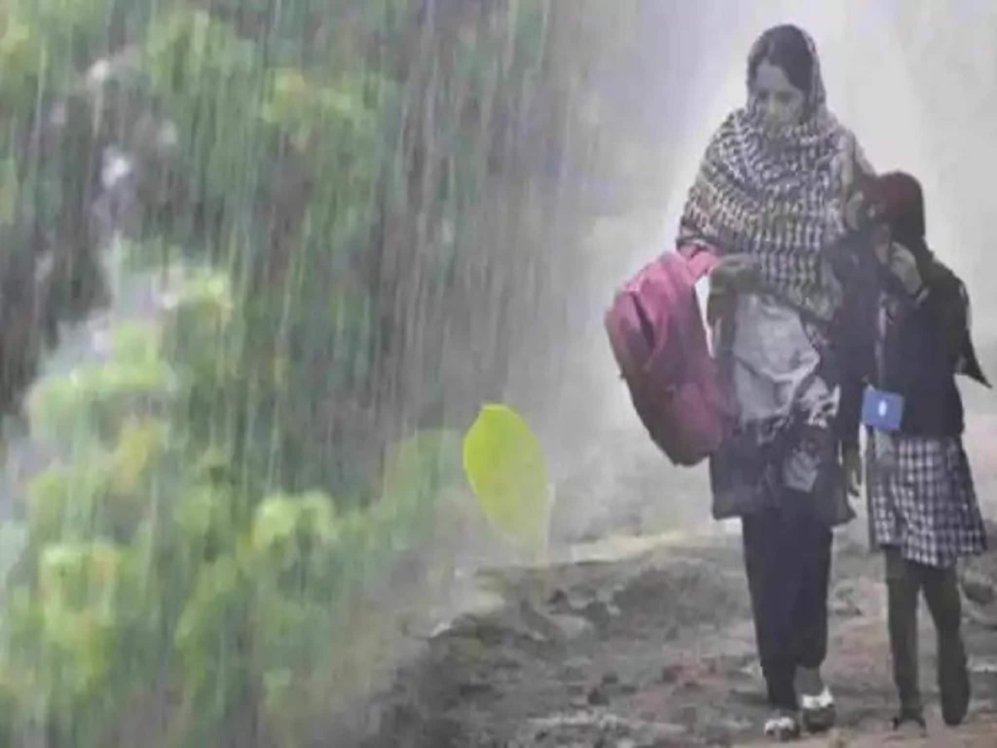 শেষ ল্যাপে শীতের চোখরাঙানি, সঙ্গে তোলপাড় বৃষ্টির পূর্বাভাস! ভিজবে কোন কোন জেলা?