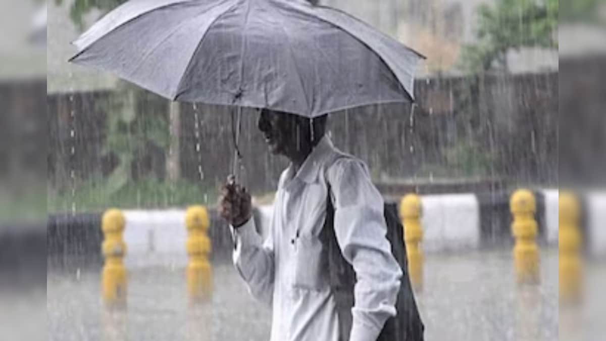 বৃষ্টির সঙ্গে ঝোড়ো হাওয়া! বজ্রাঘাতে মৃত ১, জখম ৪, কবে ফের রোদের দেখা মিলবে?