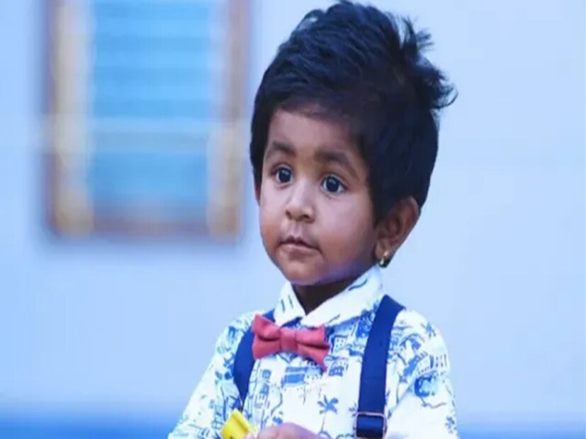 দেখা গিয়েছে, একটি পূর্ণবয়স্ক গাছ ফি বছর গড়ে প্রায় ২৫ কেজি কার্বন ডাইঅক্সাইড শুষে নেয়। যে যত গাছ লাগাবে, তার কার্বন ফুটপ্রিন্ট তত কমবে এবং কার্বন নিউট্রাল হওয়ার দিকে এগোবে। হিসেব বলে, গড়ে কোনও ভারতীয় জীবনকালে ৩৫০টি গাছ লাগালে কার্বন নিউট্রাল হতে পারে।