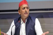 মৃত্যুর ‘আসল’ পরিসংখ্যান কোথায়? মহাকুম্ভের পদপিষ্টের ঘটনায় তীব্র আক্রমণে অখিলেশ