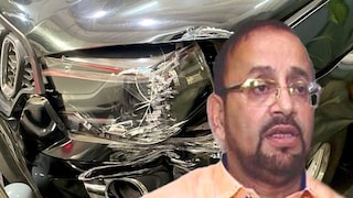 অতীন ঘোষের গাড়িতে দুর্ঘটনা অতীন ঘোষের গাড়িতে দুর্ঘটনা