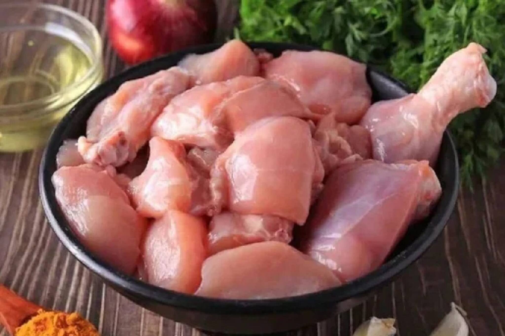 মুরগির মাংসে রহস্যময় ভাইরাস! চিকেনে কেন্দ্রের 'সতর্কতা' জারি ২ রাজ্যে...কী করবেন জেনে নিন!