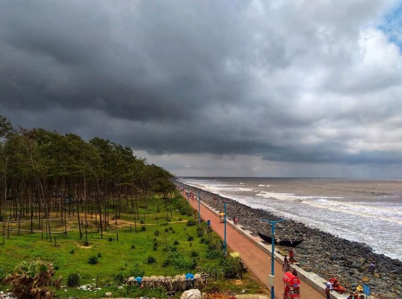 সারা বছরই দিঘা বেড়াতে আসেন পর্যটকেরা। বছরের নানা সময়ে উইকেন্ড গুলিতে দিঘায় পর্যটক এর উপচে পড়া ভিড় লক্ষ্য করা যায়। কিন্তু এবার অন্য ছবি উঠে এল দিঘায়।