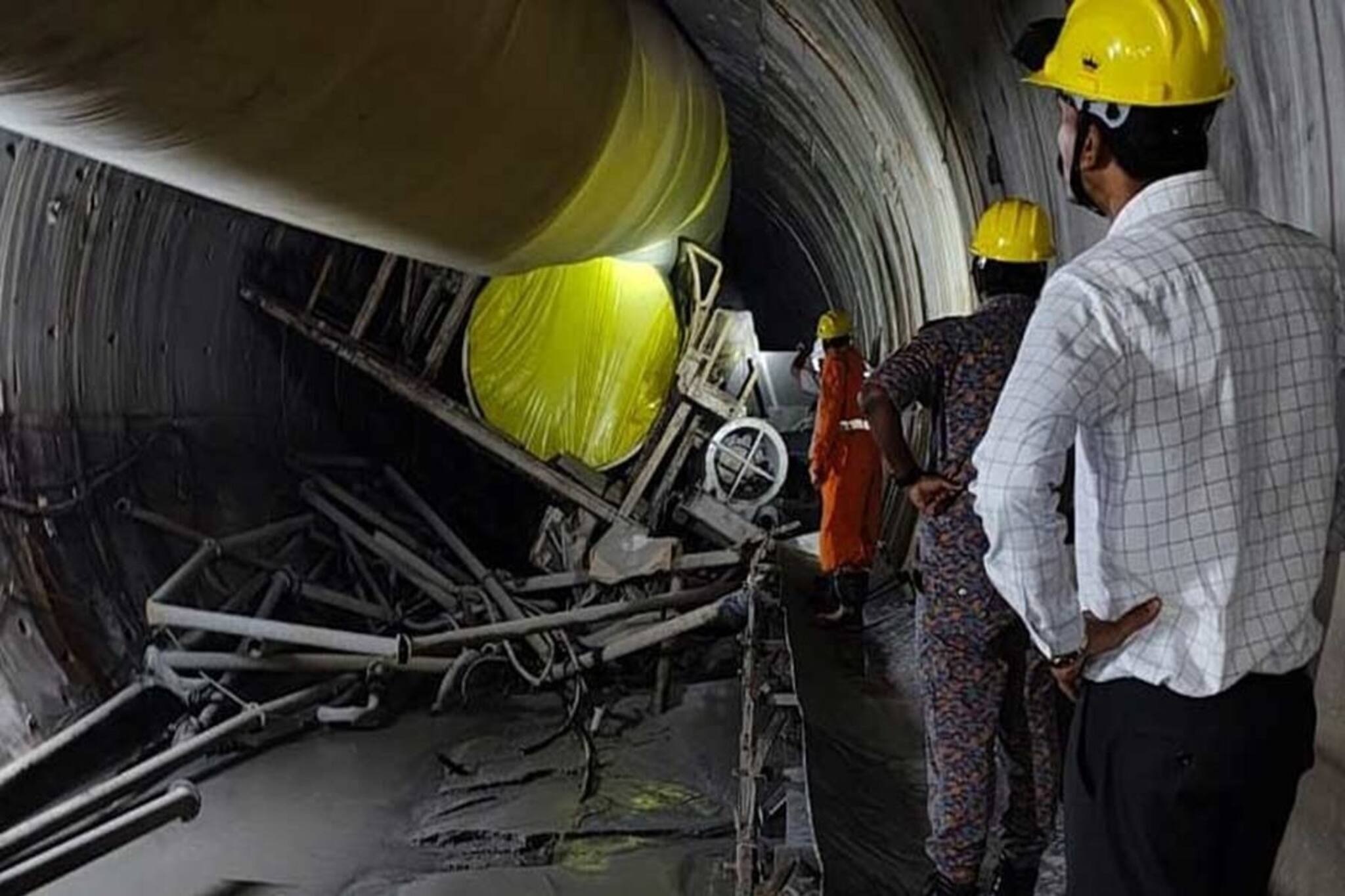 তেলঙ্গানার সুড়ঙ্গে এখনও আটকে ৮ শ্রমিক, প্রাণ বাঁচাতে অদ্ভূত 'অস্ত্র' ব্যবহার