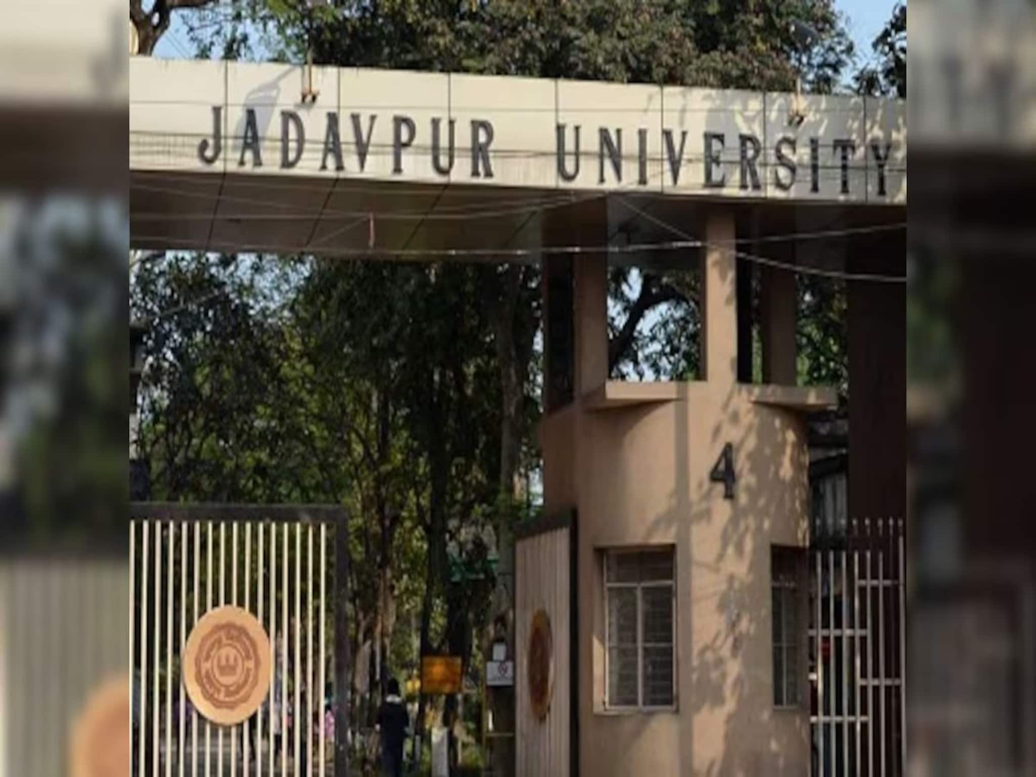 Jadavpur University: ‘সন্ধ‍্যা ৭ টার পর...’, ছাত্রীমৃত‍্যুর পরেই ফের আলোচনায় যাদবপুরের মাদক চর্চা! আটকাতে এবার কড়া নিয়ম বিশ্ববিদ‍্যালয়ের