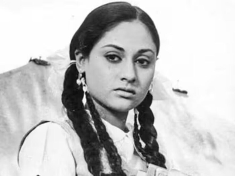 জয়ার কথায় তিনি ছিলেন ধর্মেন্দ্রর ‘ডাই হার্ট ফ&#x200d;্যান’। তাই রাধা নয়, ধর্মেন্দ্রর সঙ্গে পর্দায় বসন্তির চরিত্রটিই করতে চেয়েছিলেন তিনি। যদিও শেষমেশ তা হয়ে ওঠেনি। 