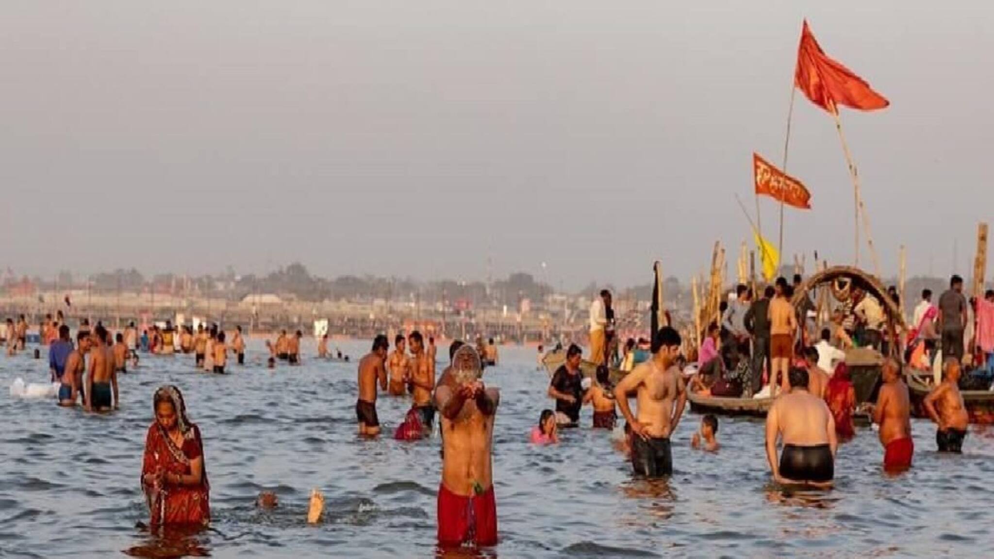 মনের ইচ্ছা কুম্ভে পুণ্যস্নান, বাড়ি ফিরে যা দেখলেন শিক্ষক, নিজের চোখকেই বিশ্বাস হচ্ছে না