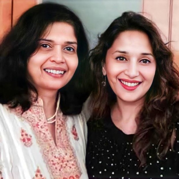 রূপা দিক্ষিত ডান্ডেকর হলেন মাধুরী দীক্ষিতের দিদি৷ তিনি একজন কম্পিউটার সায়েন্সে মাস্টার ডিগ্রি করেন৷ বহু বছর ধরে ওয়াশিংটন ডিসি এলাকায় থাকেন৷ রূপা মনোজ ডান্ডেকরকে বিয়ে করেন এবং তাঁরা ১৯৮৭ সালে মার্কিন যুক্তরাষ্ট্রে চলে যান৷ তাদের দুটি বাচ্চা আছে৷ শেবানি যিনি ডাক্তার এবং ইশান যিনি ব্যক্তিগত প্রশিক্ষক এবং ডায়েটিশিয়ান৷ 