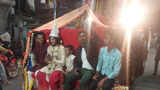 অভিনব ভাবে যাচ্ছে বরযাত্রী!