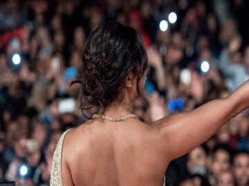 একটা সিনেমার জন্য নেন ৪০ কোটি, ইনিই সবথেকে বেশি পারিশ্রমিক পাওয়া ভারতীয় নায়িকা,কে বলুন তো?