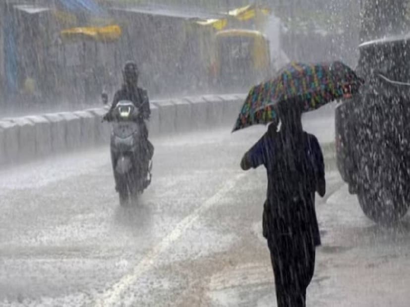 ঝোড়ো হাওয়া বইবে রবিবারও। সোমবার থেকে আবহাওয়ার উন্নতির সম্ভাবনা। দুই মেদিনীপুর এবং দক্ষিণ ২৪ পরগনায় সোমবারও বৃষ্টির পূর্বাভাস রয়েছে। 