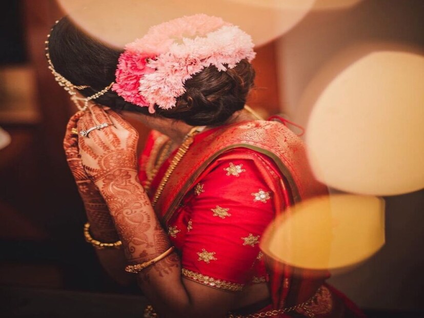 মিথ্যে বলে বিয়ে করা হয়েছিল: জানা যায়, ঘিরুর শহরের বাসিন্দা মোহিত কুমারের কিছুদিন আগেই তাঁর প্রথম স্ত্রীর সঙ্গে বিবাহবিচ্ছেদ হয়ে গিয়েছিল। তিনি তাঁর দ্বিতীয় বিয়ের জন্য একটি ম্যাট্রিমোনিয়াল সাইটে তাঁর প্রোফাইল তৈরি করেছিলেন।