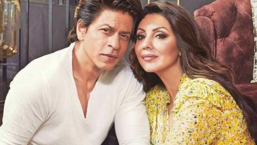 আব্রামের মা কে, তা নিয়ে জল্পনার শেষ নেই। তবে এই নিয়ে কিং খান মুখ না খুললে কিন্তু আসল খবর পাওয়া মুশকিল। বাকি যা রটছে তার বেশিরভাগটাই আন্দাজের বশে। সবটাই জল্পনা। ফলে কোনটা যে বিশ্বাসযোগ্য তা বলা কঠিন। 
