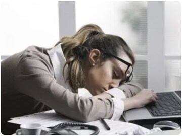 রাতে কিছুতেই গভীর ঘুম হয় না! ঘন ঘন ঔষুধ নয়, সস্তার এই ৬ টিপস মানলেই ম্যাজিক...