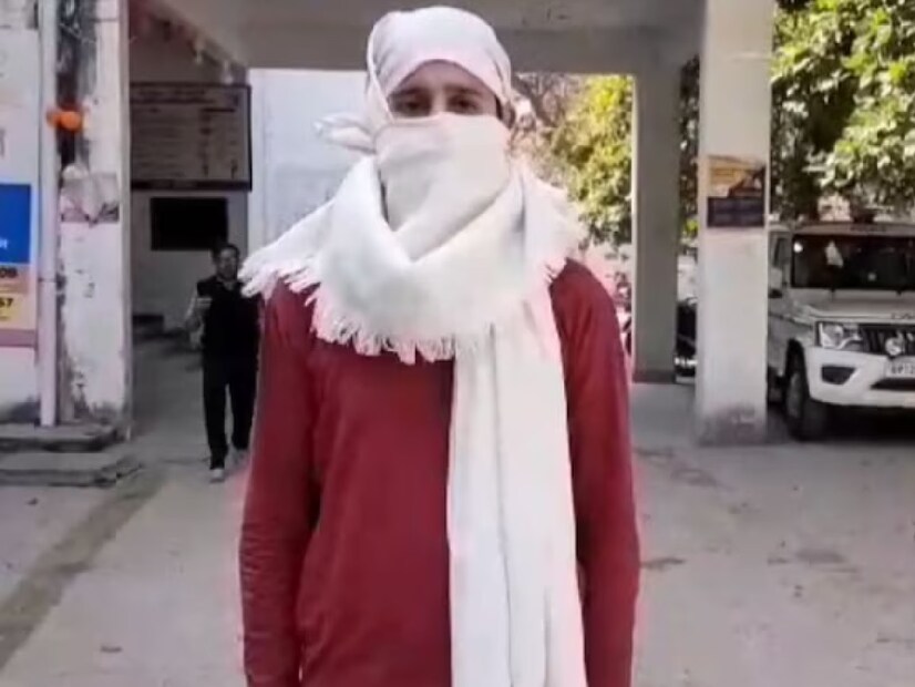 বয়সে তরুণ হলেও তিনি সংসার ত্যাগ করে সন্ন্যাস গ্রহণ করতে চেয়েছিলেন। আশ্রমে এসে তিনি সন্ন্যাসী হওয়ার জন্য প্রয়োজনীয় সব কাজও করতে শুরু করেন।  