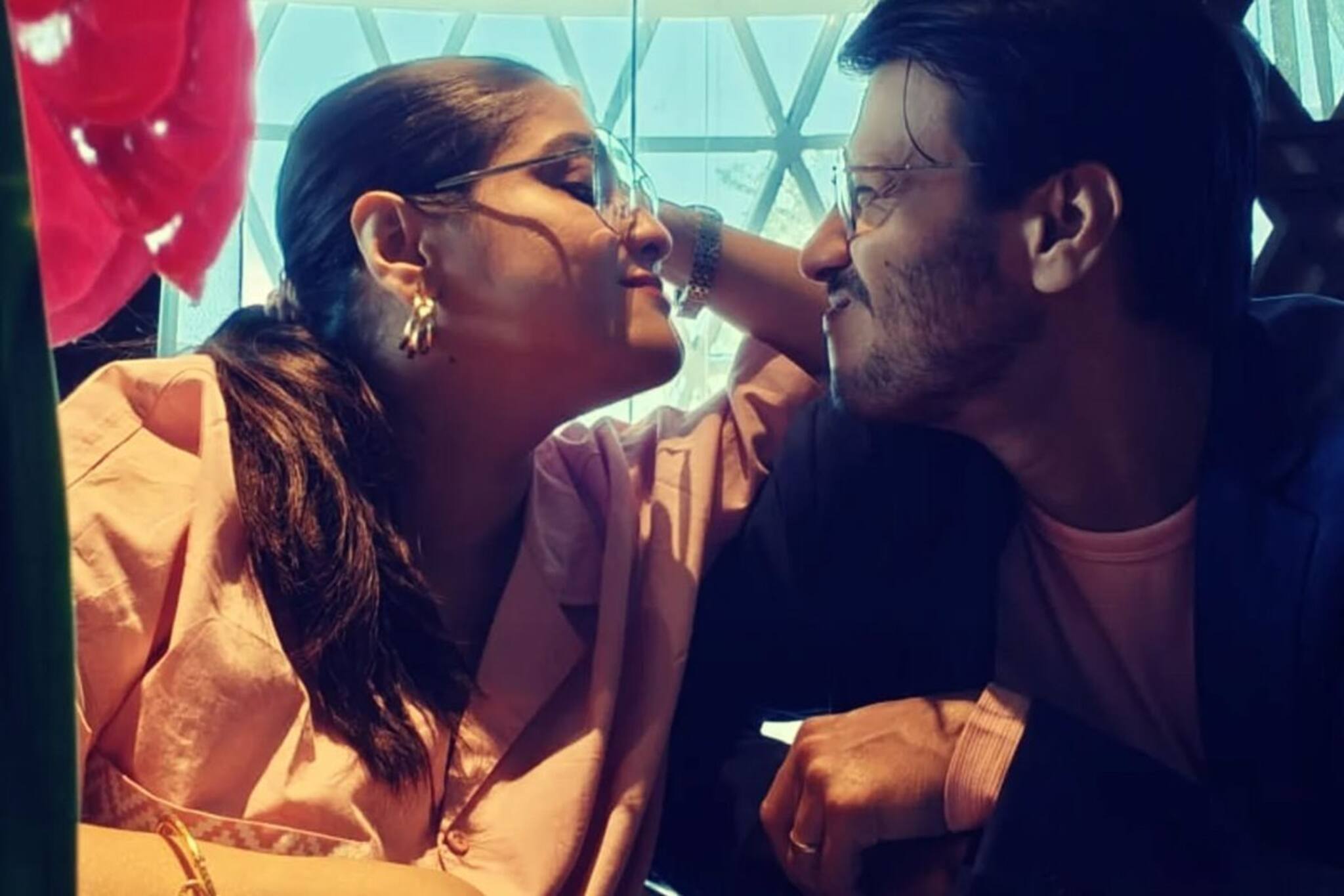 অনিন্দিতা-সুদীপের ঘরে এল 'লক্ষ্মী'! হার্ট ইমোজি দিয়ে করলেন ছবি পোস্ট