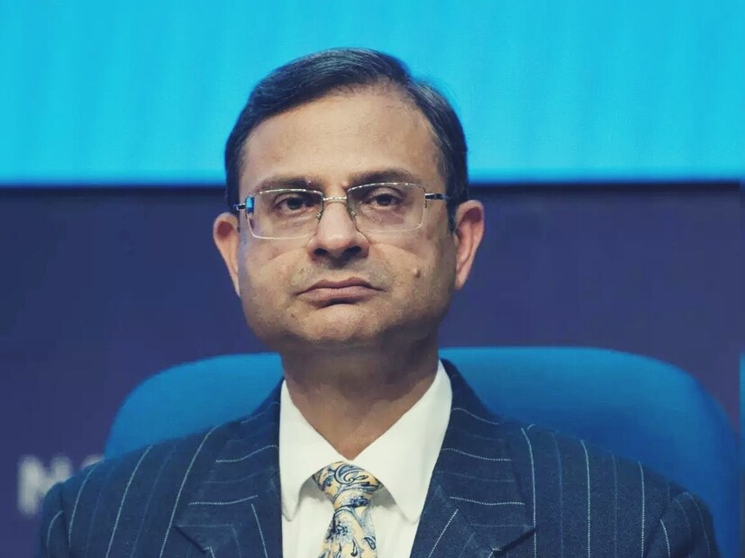 আরবিআই গভর্নর সঞ্জয় মালহোত্রা:সঞ্জয় মালহোত্রা গত বছরের ডিসেম্বরে ভারতীয় রিজার্ভ ব্যাঙ্কের (আরবিআই) ২৬তম গভর্নর হিসেবে দায়িত্ব গ্রহণ করেন। তিনি শক্তিকান্ত দাসের স্থলাভিষিক্ত হন। রিজার্ভ ব্যাঙ্কের প্রাক্তন গভর্নর শক্তিকান্ত দাসে তাঁর বর্ধিত মেয়াদ শেষ হওয়ার পর পদত্যাগ করেন।