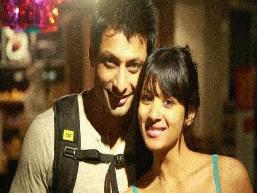 সম্প্রতি সম্পর্কের সমীকরণ নিয়ে এক বাংলা সংবাদমাধ্যমের কাছে মুখ খুলেছিলেন বরখা বিস্ত। সেখানেই অভিনেত্রী জানিয়েছেন, তিনি বিয়েটা বাঁচানোর চেষ্টা করলেও ইন্দ্রনীল ডিভোর্স চেয়েছিলেন। 
