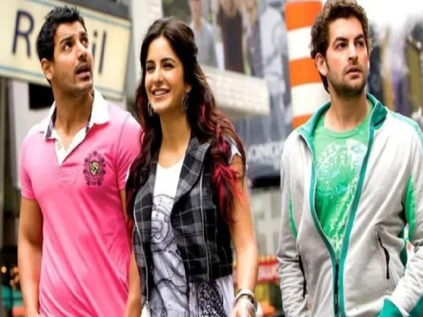 নীলের কথায়, “আমি অভিনয় নিয়ে পড়াশোনা করেছি। আর আমিও আমার ভাষাটা জানি। আমি তো আমার সেরাটা দেওয়ার চেষ্টা করছিলাম। ও তো আরও বড় তারকা। তাই আমার মনে হচ্ছিল যে, আমি এমন কী করছি, যেটা কিছুতেই ঠিক হচ্ছে না।”