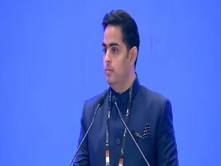 ‘ভারতের আর্থিক প্রবৃদ্ধির চালিকাশক্তি হবে AI’! টেক উইকে চাকরি নিয়ে কী বললেন আকাশ আম্বানি? 
