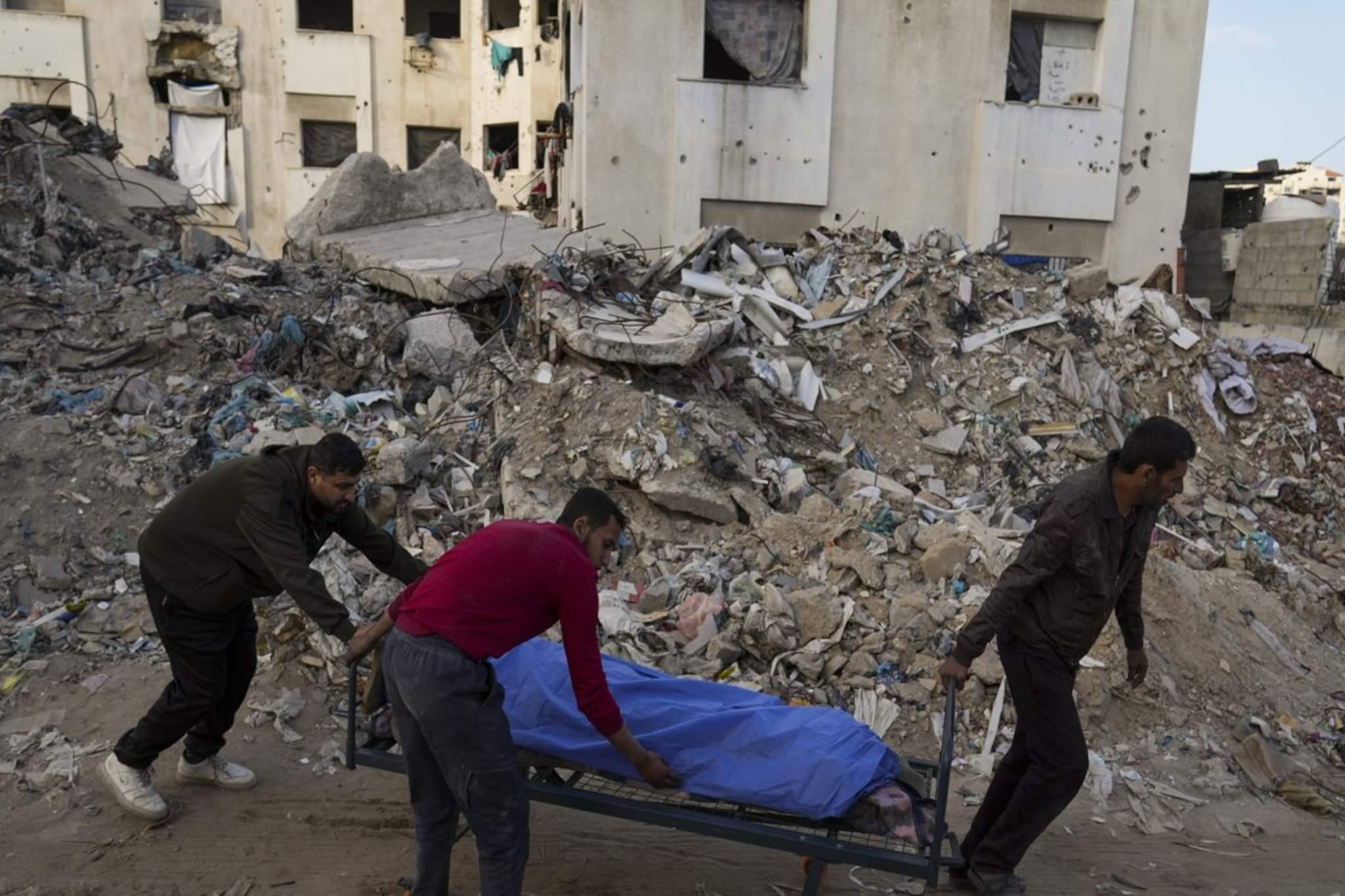 গাজায় ফের হামলা ইজরায়েলের ! মৃত ২২০, ভেস্তে গেল যুদ্ধবিরতি চুক্তি