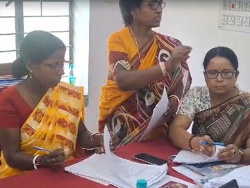 বহরমপুরে লোক আদালত! মহিলা টোটো চালক হলেন বিচারক
