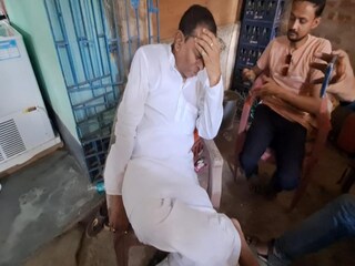 আক্রান্ত হওয়ার পর অখিল গিরি৷ 