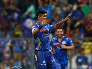 কে এই অশ্বিনী কুমার? আইপিএলে করলেন স্বপ্নের অভিষেক, যা কোনও ভারতীয় পারেনি