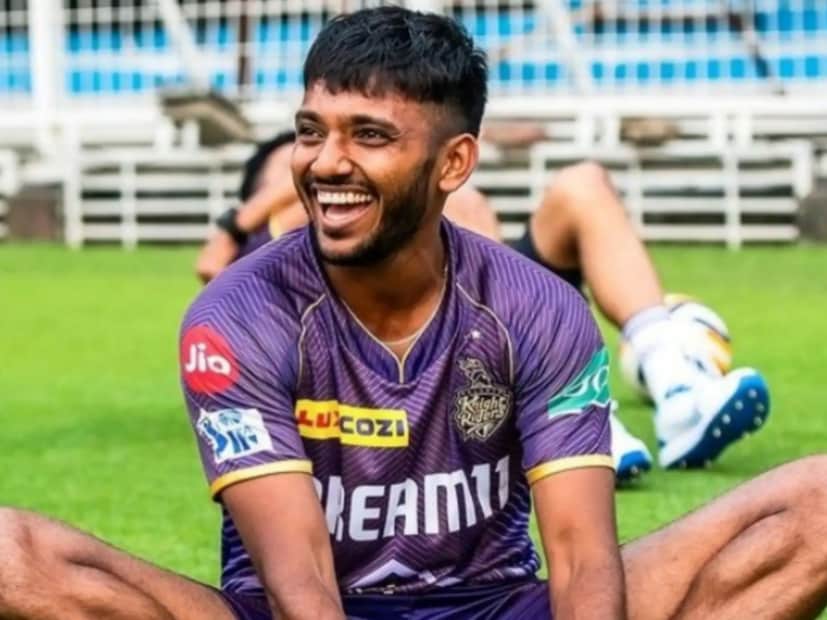 এবার আইপিএল মেগা নিলামে অবিক্রিত ছিলেন সাকারিয়া। কেকেআরের ছিলেন নেট বোলার হিসেবে। কেকেআর উমরান মালিককে ৭৫ লক্ষ টাকাতে দলে নিয়েছিল, সেই একই পরিমাণ টাকা পেতে চলেছে চেতন সাকারিয়া।