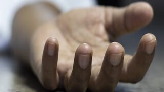 স্থানীয়দের দাবি বাসটি দ্রুত গতিতে চলার সময়ে নিয়ন্ত্রণ হারিয়ে উল্টে যায়। ঘটনাস্থলে মৃত্যু হয় নুনিবালা নাথ নামের একজনের। প্রতীকী ছবি৷