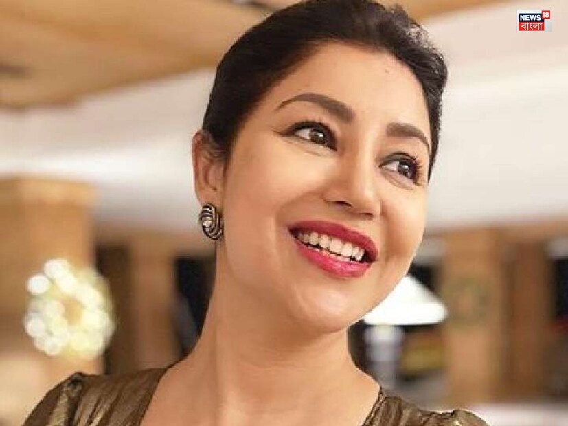 অভিনেত্রী এবং তাঁর পরিবার খুশি হলেও, এর জন্য তাদের অনেক ট্রোল হতে হয়েছে। এই অভিনেত্রীর নাম দেবিনা বনার্জি। তিনি আইভিএফ ট্রিটমেন্টের মাধ্যমে মা হয়েছেন। তিনি প্রথম এপ্রিল ২০২২-এ বড় মেয়ে লিয়ানাকে জন্ম দিয়েছেন। 