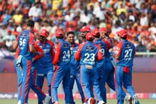 স্টার্কের আগুনে বোলিং ও কুলদীপের ভেলকিতে ধরাশায়ী সানরাইজার্স, দিল্লির টার্গেট ১৬৪ রান