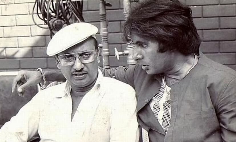 ‘অমর আকবর অ্যান্টনি’-র সাফল্যের পর লেখা হয় ছবির চিত্রনাট্য: মনমোহন দেশাই এবং অমিতাভ বচ্চন জুটি হিন্দি ছবির দুনিয়ায় দারুণ কিছু ছবি উপহার দিয়েছিলেন। তা সত্ত্বেও এই ছবিটি ভক্তদের হৃদয়ে দাগ কাটতে পারেনি। আসলে নিজের ১৯৭৭ সালের ছবি ‘অমর আকবর অ্যান্টনি’-র পর এই ছবি করার সিদ্ধান্ত নিয়েছিলেন। ‘গঙ্গা যমুনা সরস্বতী’ ছবিতে গঙ্গারাম চরিত্রে অমিতাভকে, যমুনা দাস চরিত্রে জিতেন্দ্রকে এবং সরস্বতীচন্দ্র চরিত্রে ঋষি কাপুরকে ভেবেছিলেন তিনি। কিন্তু মাঝপথে ছবিটি ছেড়ে বেরিয়ে যান জিতেন্দ্র। তাঁর পরে মিঠুন চক্রবর্তী ছবির অফার পান। Photo: Collected/File