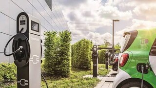 EV গাড়ি নিলে চার্জিং স্টেশন কোথায়? (Representative Image)