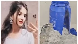 এই ড্রাম থেকেই উদ্ধার হয় মার্চেন্ট নেভি অফিসার সৌরভ রাজপুতের দেহ৷ এই ড্রাম থেকেই উদ্ধার হয় মার্চেন্ট নেভি অফিসার সৌরভ রাজপুতের দেহ৷