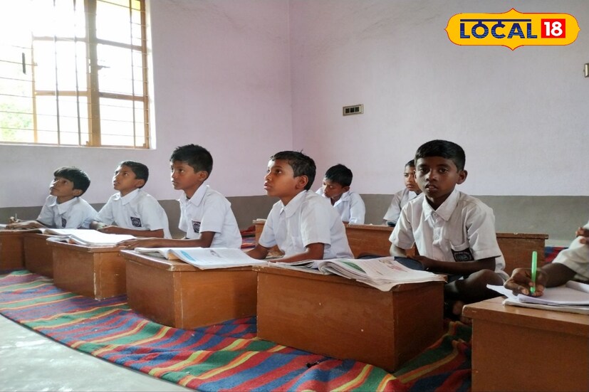 এই গ্রামে রয়েছে আদিবাসী শিশুদের জন্য বিনামূল্যে স্কুলের ব্যবস্থা। স্কুলের নাম 'মিলনমেলা'। ধারতী বাবার আদর্শে শিউলি বোনা গ্রামের আদিবাসী শিশুরা পড়াশোনা করে এই স্কুলে।