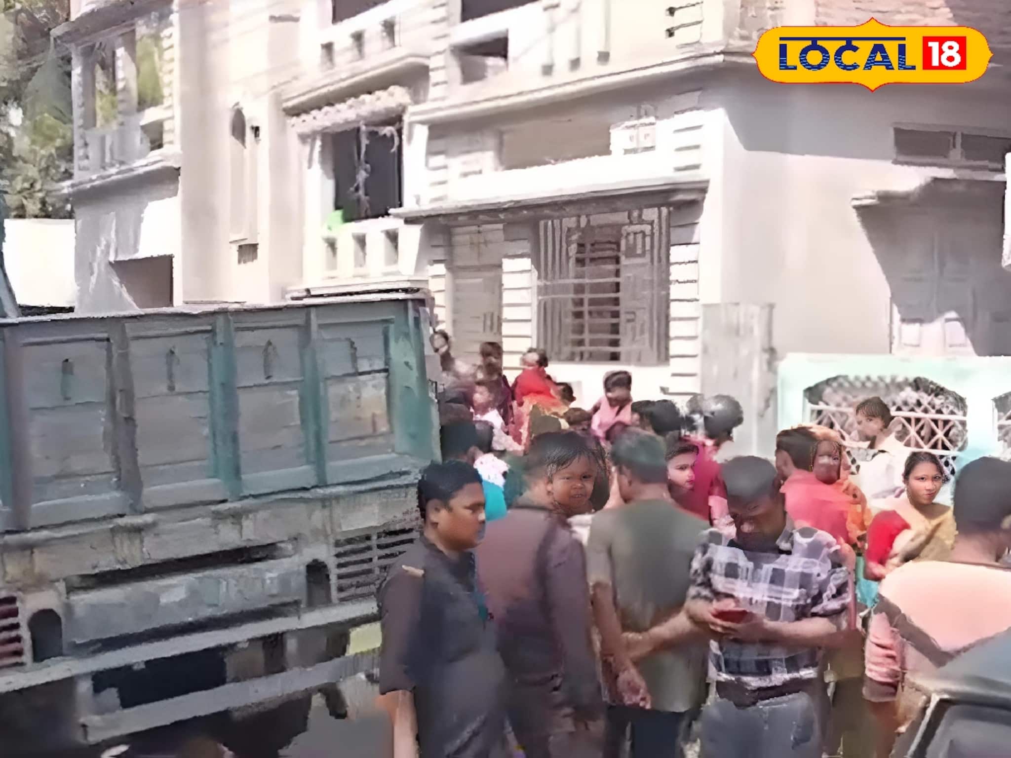 একেই বলে নিয়তি! চিকিৎসা করাতে হাসপাতালের গেটে পৌঁছেও যা ঘটল বৃদ্ধের সঙ্গে, শিউরে উঠবেন!