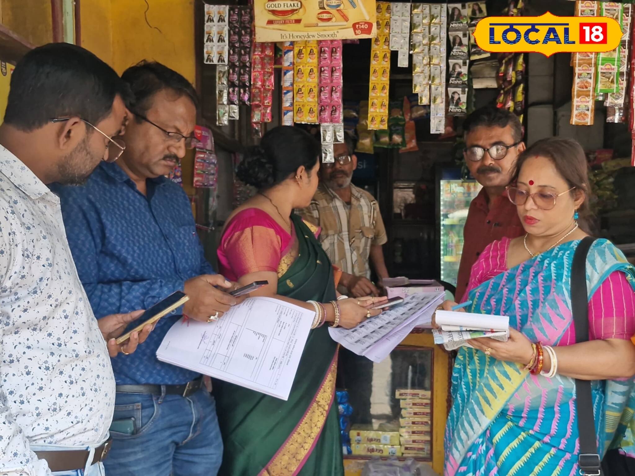 ভূতুড়ে ভোটার খুঁজতে দুয়ারে প্রধান! আপনার ভোটার কার্ড safe তো?
