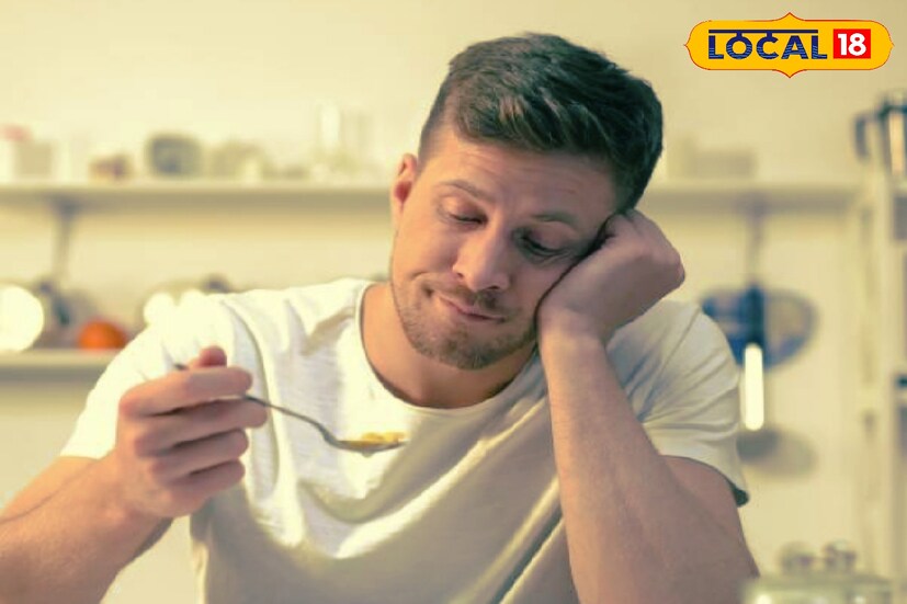 শুধু ভাইরাল ফিভার হলেই স্বাদ, গন্ধ চলে যায় তা নয়। শরীরে ভিটামিন-B12 ঘাটতি হলেও স্বাদ, গন্ধ চলে যায়। তাই এই সমস্যা হলে অবশ্যই এই ভিটামিন যুক্ত খাবার খান।