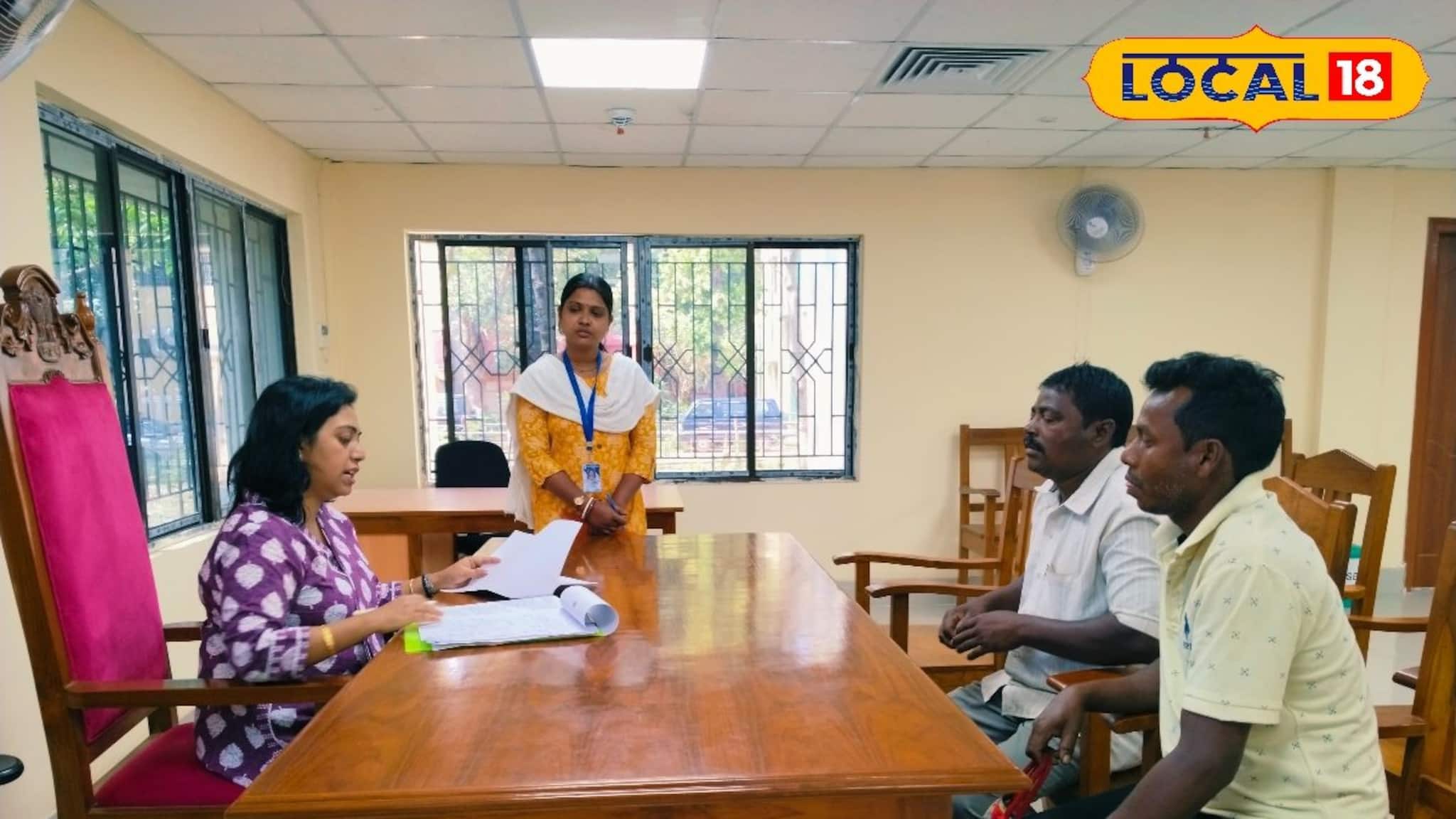 Jhargram News: স্বাধীনতার এত বছর পর ঘরে জ্বলল বিদ্যুতের আলো! দীর্ঘ লড়াইয়ের পর স্বস্তিতে ৩ পরিবার