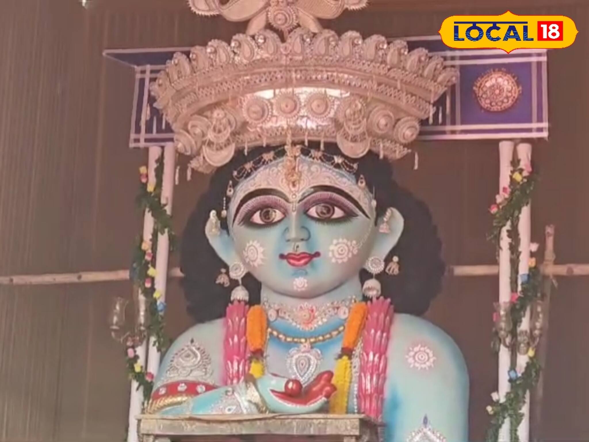 আজও সাড়ম্বরে পালিত হচ্ছে শান্তিপুরের ২৫ ফুটের উচ্চতার গোপাল পুজো