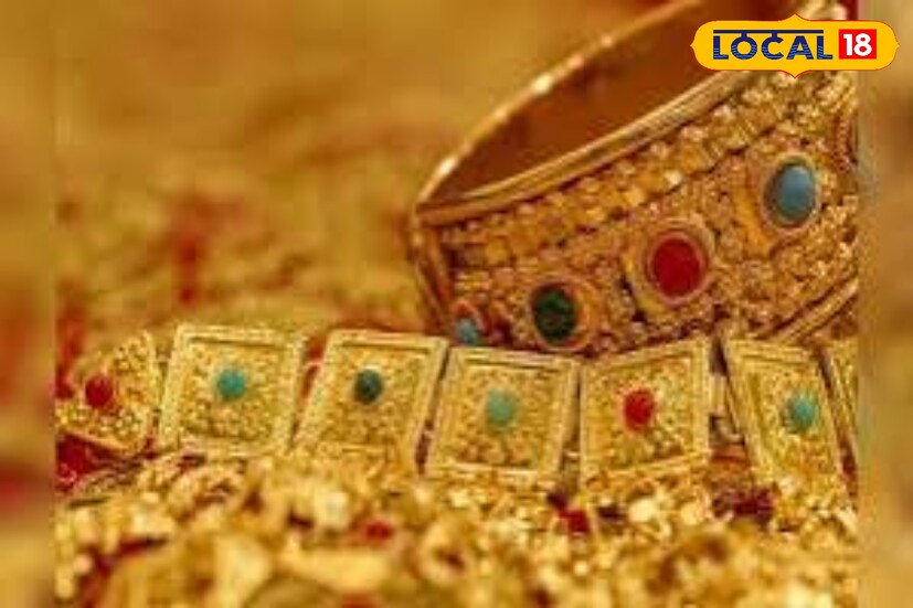 এখানে শুল্কমুক্ত সোনার ক্রয়। ভুটানে, মানুষ অর্থ মন্ত্রণালয়ের অধীনে পরিচালিত বিশেষ শুল্কমুক্ত দোকান থেকে সোনা কিনতে পারে। পর্যটকরা কোনও অতিরিক্ত চার্জ ছাড়াই এই দোকানগুলি থেকে সোনা কিনতে পারেন। 