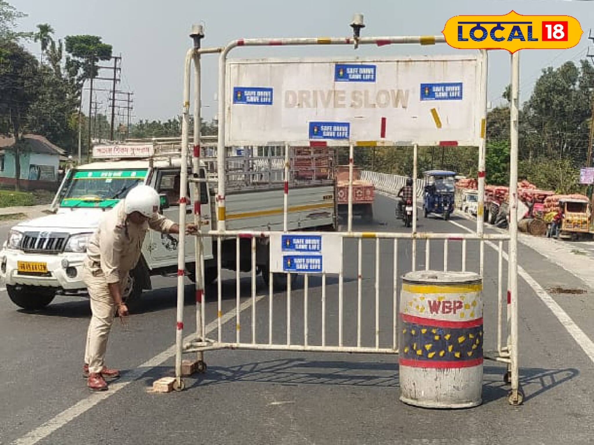 লোকাল ১৮ বাংলার খবরের জের! বড় পদক্ষেপ ট্রাফিক পুলিশের! প্রাণ বাঁচবে পথচারীদের